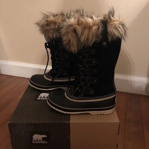 Sorel Joan of Arctic Black Winter Boots - Size 8